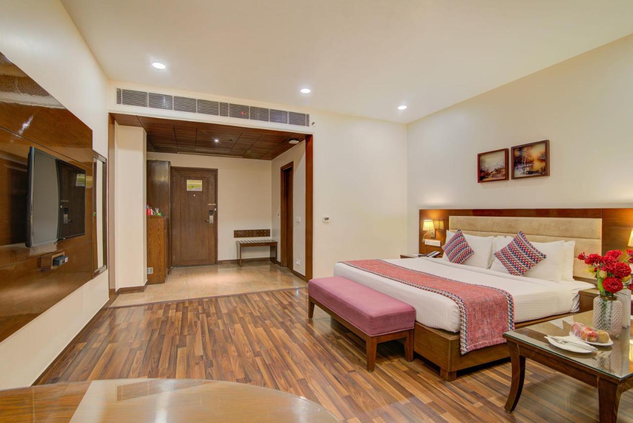 Hotel Home In By Amrik Sukhdev Sonipat Extérieur photo