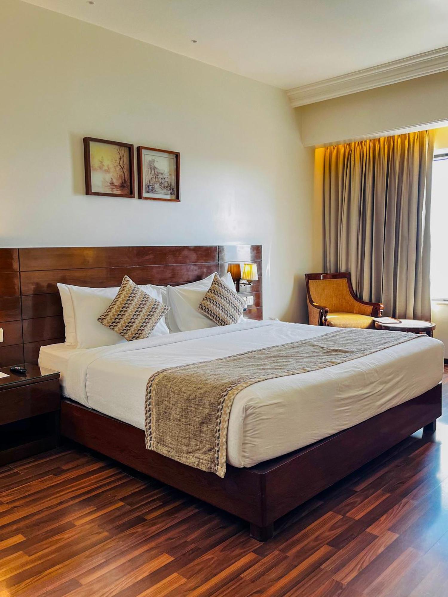 Hotel Home In By Amrik Sukhdev Sonipat Extérieur photo